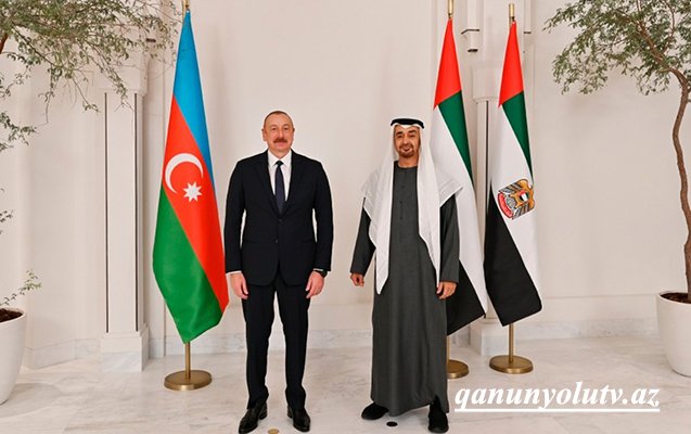 İlham Əliyev BƏƏ Prezidentinə zəng etdi