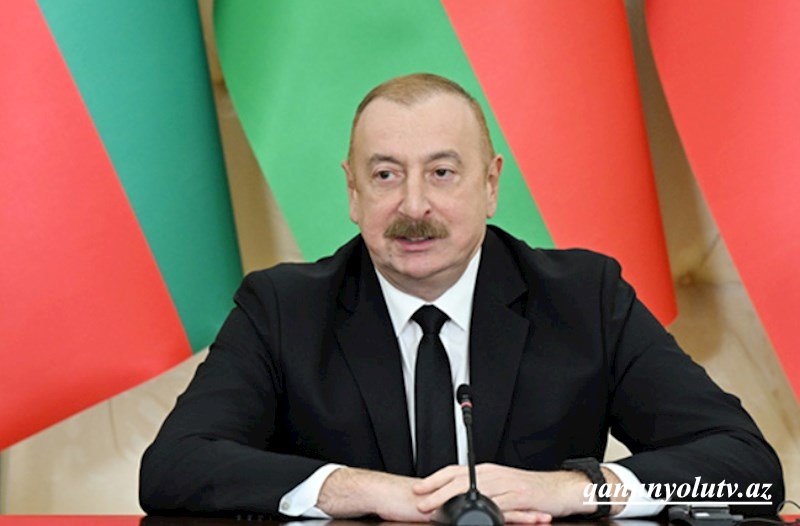 Prezident həmkarını təbrik etdi