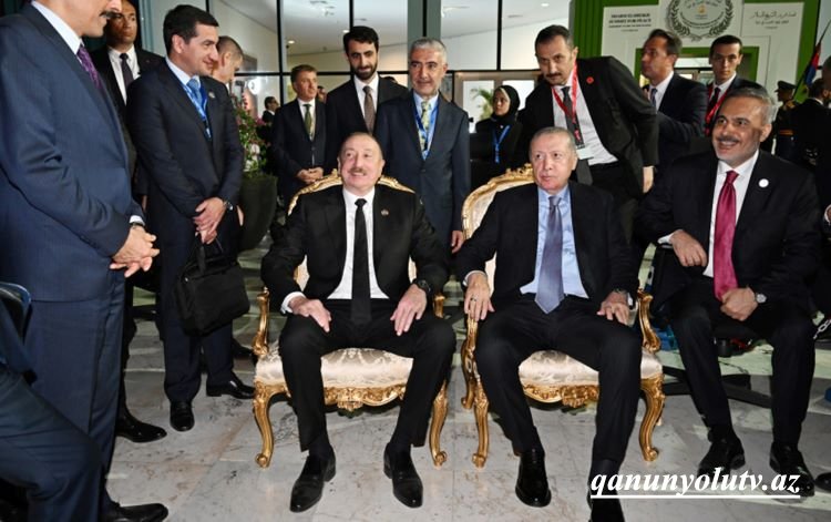 Prezidentin tarixi Misir səfərindən görüntülər - Video