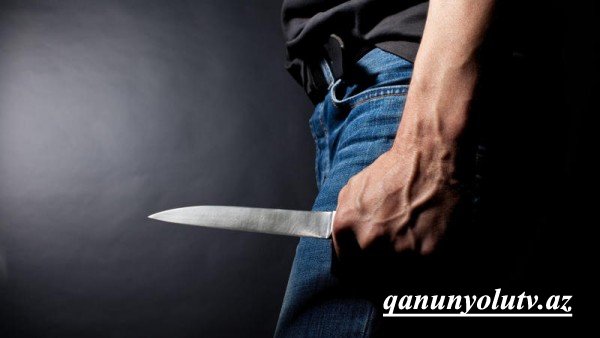 Bakıda 21 yaşlı gənc ögey atasını öldürdü - Yenilənib