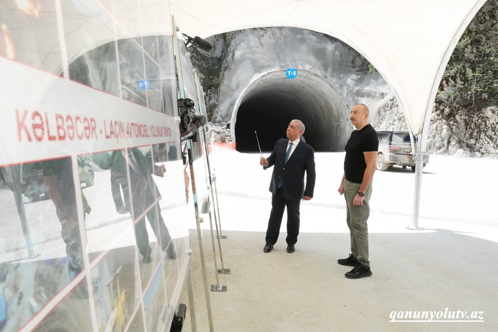 Prezident tikilən tunellər və Kəlbəcər-Laçın avtomobil yolunda görülən işlərlə tanış oldu