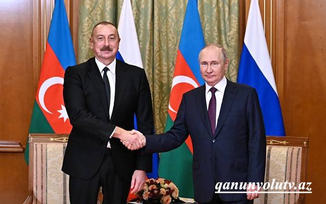 İlham Əliyev Putini təbrik etdi