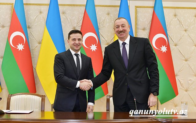İlham Əliyev Zelenskini təbrik etdi