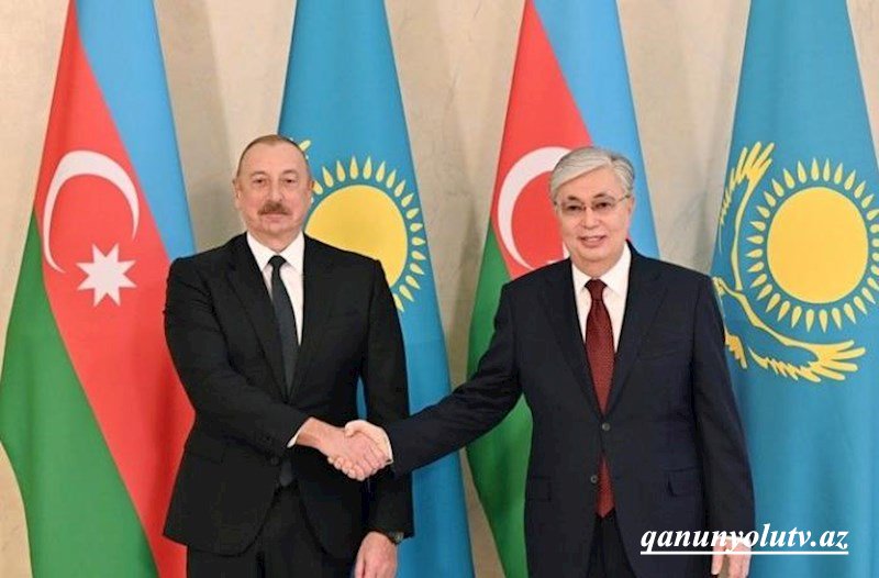 İlham Əliyev Tokayevi təbrik etdi