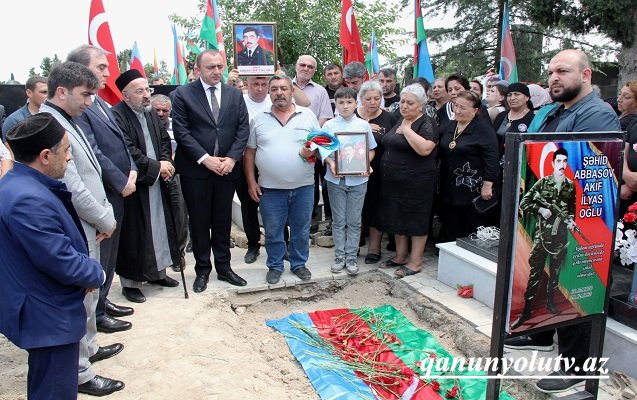 31 il sonra kimliyi bilinən şəhid dəfn edildi - Fotolar