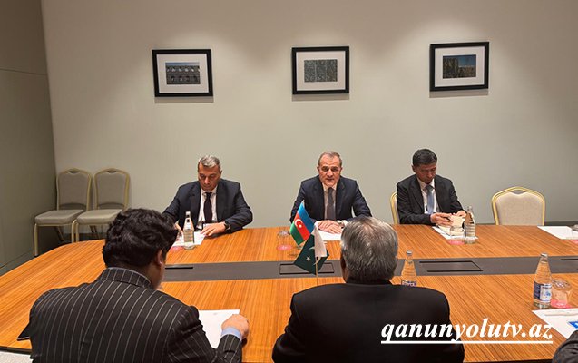 Ceyhun Bayramov pakistanlı həmkarı ilə görüşdü - Foto