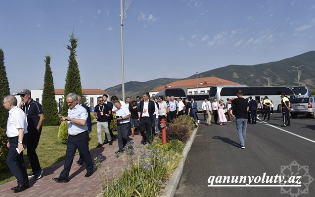 III Şuşa Qlobal Media Forumunun iştirakçıları Xocalıda - Fotolar