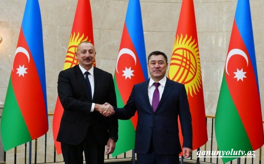 İlham Əliyev həmkarını təbrik etdi