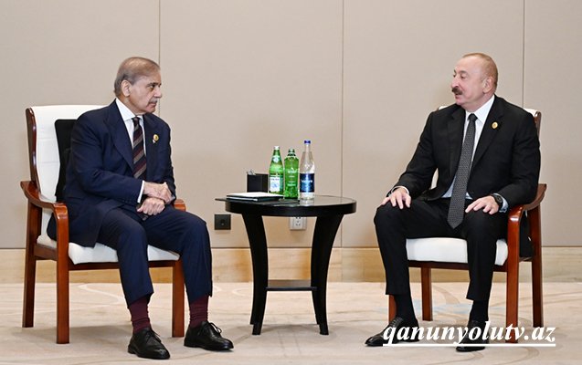 İlham Əliyevlə Şahbaz Şərifin görüşü oldu - Fotolar