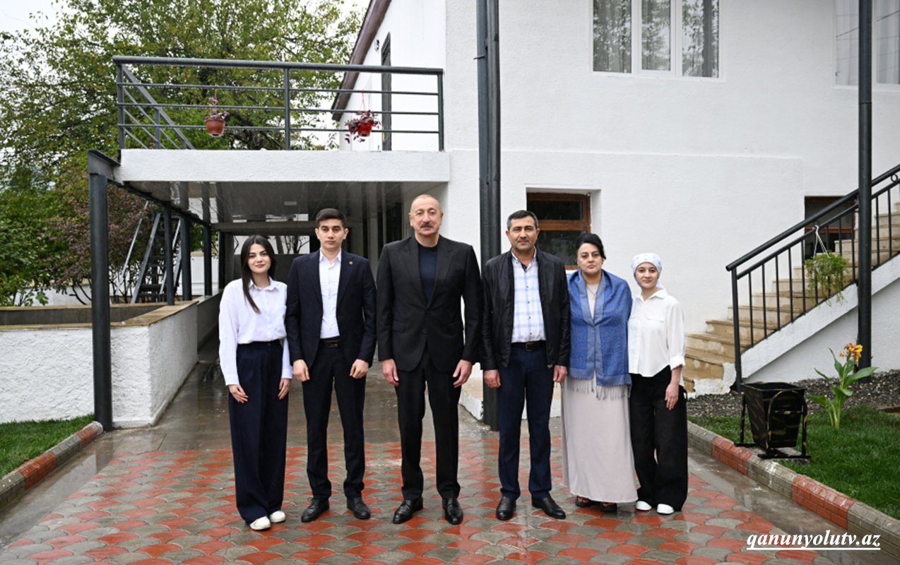 İlham Əliyev Hadrut sakininin evində oldu - Fotolar+Video