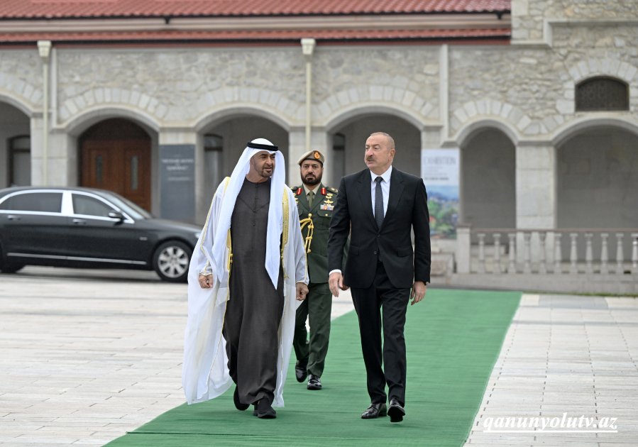 Prezident BƏƏ lideri ilə görüşündən video paylaşdı