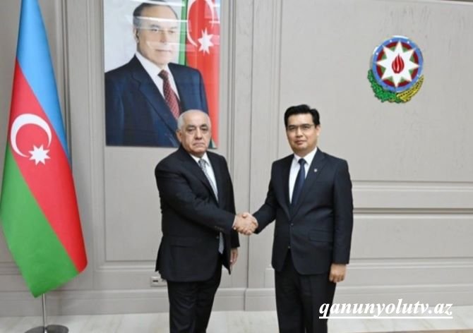 Əli Əsədov Laosun baş prokuroru ilə görüşdü - Foto