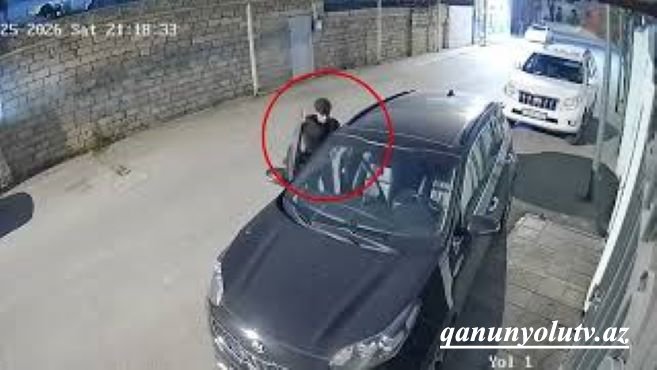 Bakıxanovda maşından oğurluq edənlər kameraya düşdü - Video